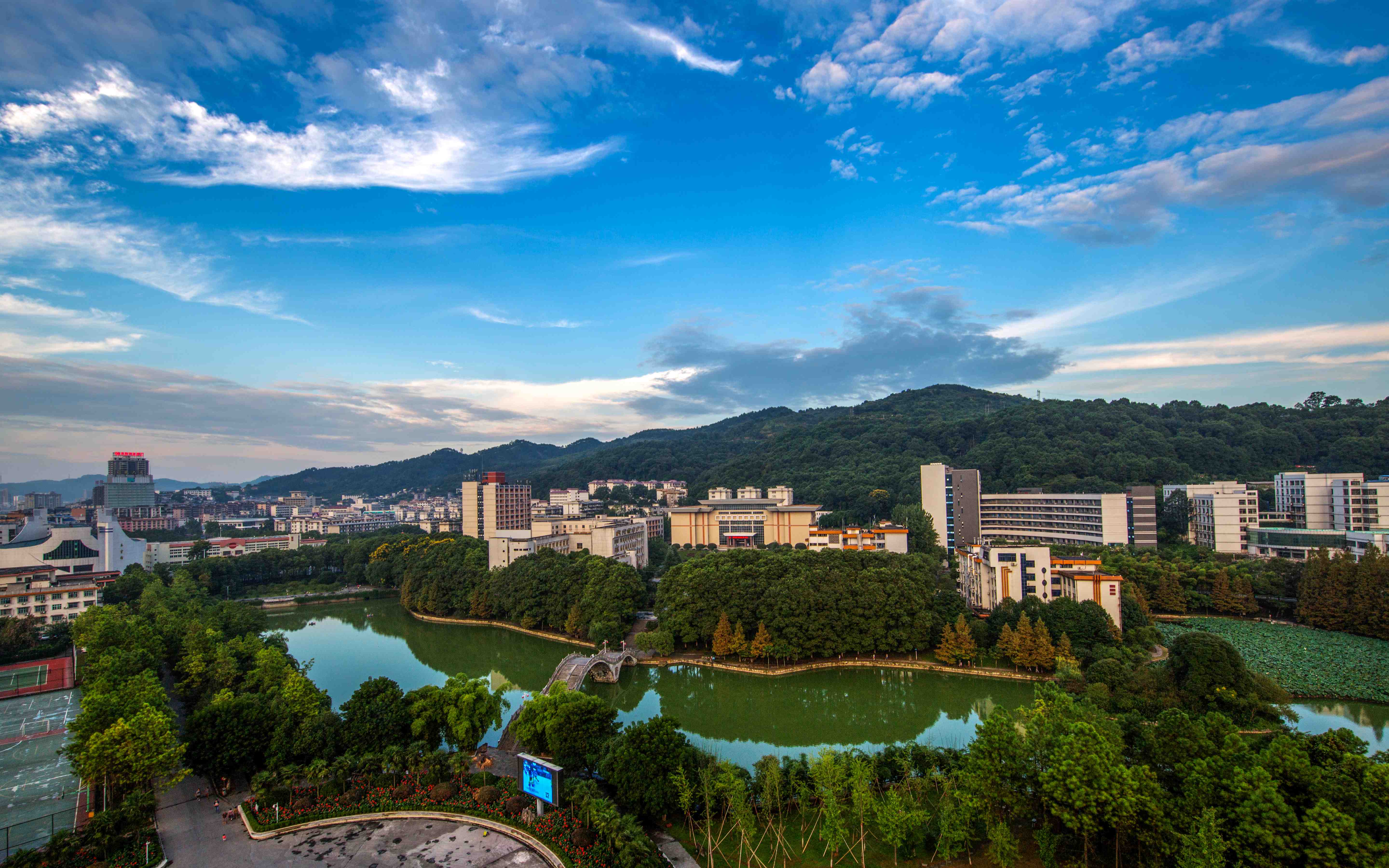 mg冰球突破电子游戏官网全景图.JPG